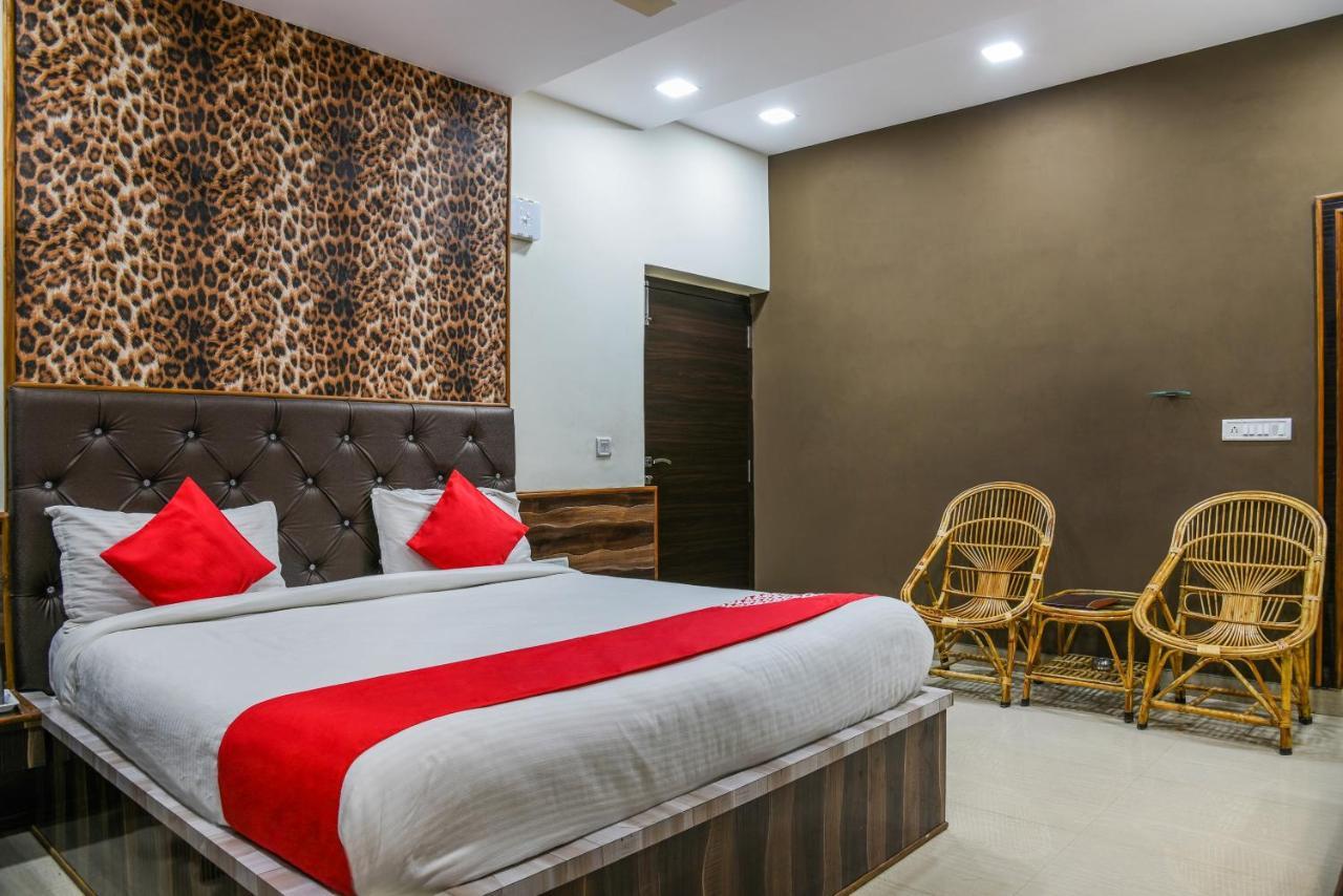 Hotel Oyo 11868 Rk Residency Udaipur Exterior foto